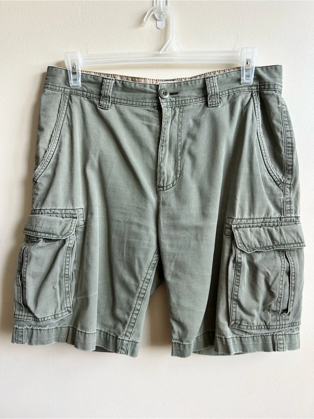 St. John’s Bay Mens Vintage Hunter Green Cargo Baggy Shorts 9 Inch Size 34
